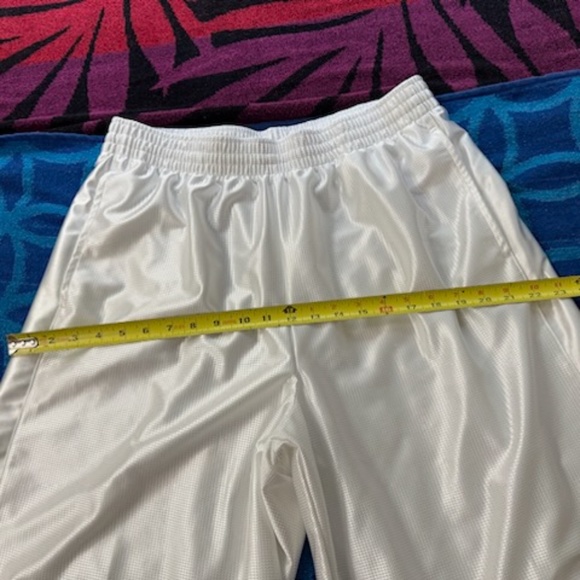 Nike mens athletic shorts, lightweight nylon, drawstring, great condition,no tag - Picture 5 of 12